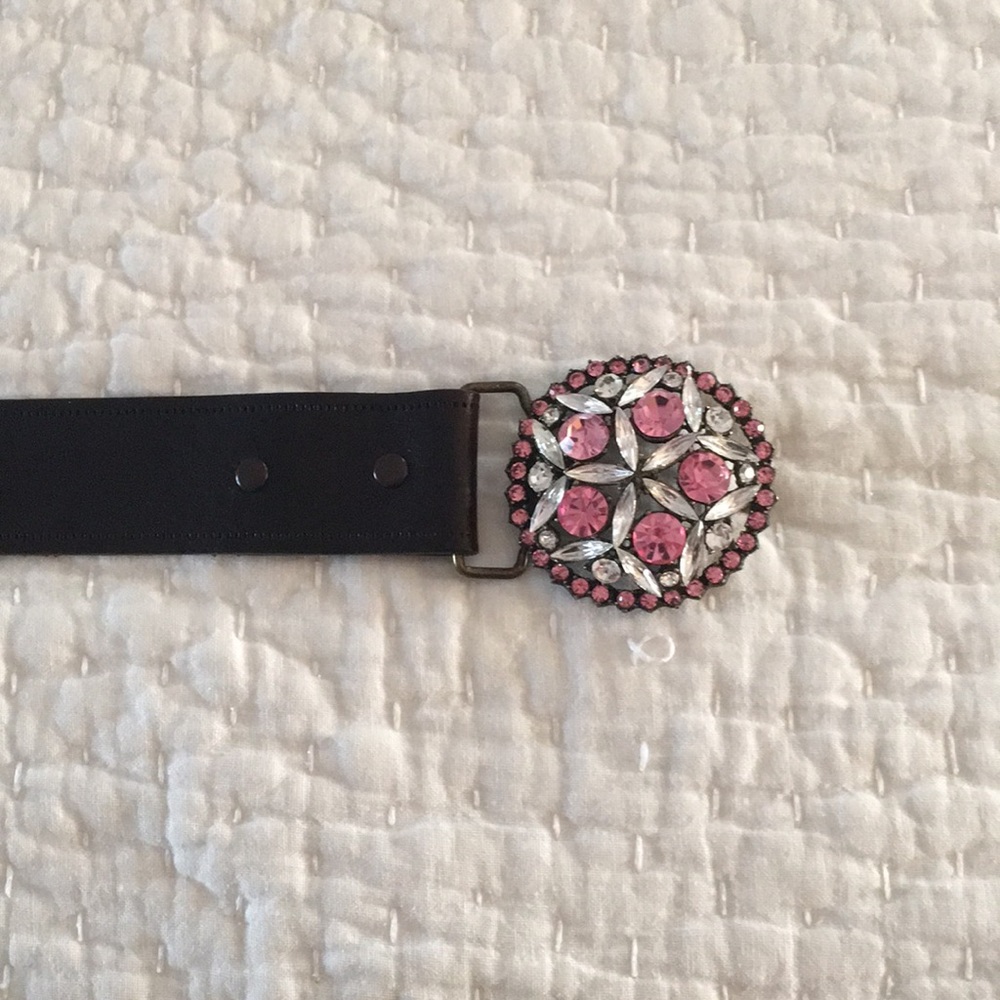 Gorgeous vintage pink rhinestone buckle belt